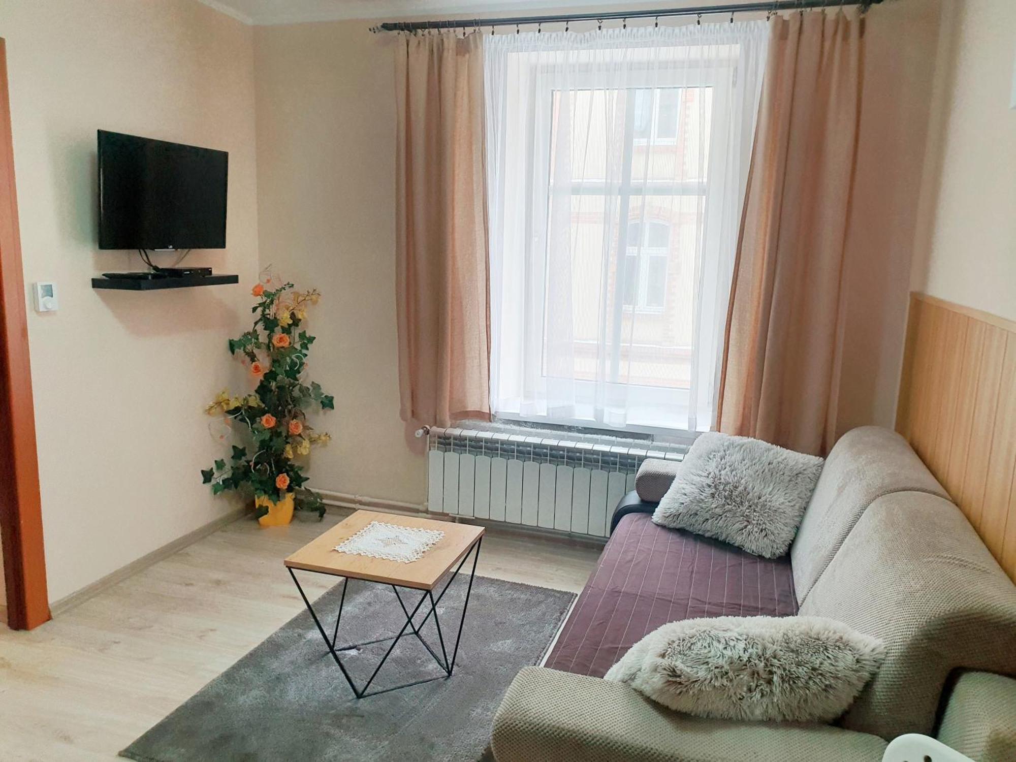 Aparthouse Apartamenty Centrum - In The City Center Near The Train Station Κατοβίτσε Δωμάτιο φωτογραφία