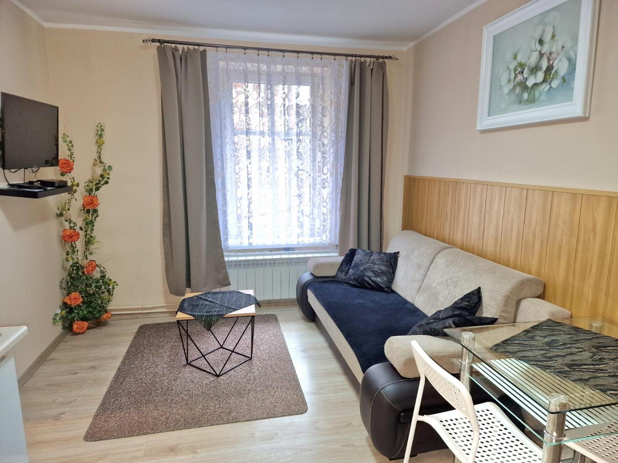 Aparthouse Apartamenty Centrum - In The City Center Near The Train Station Κατοβίτσε Εξωτερικό φωτογραφία