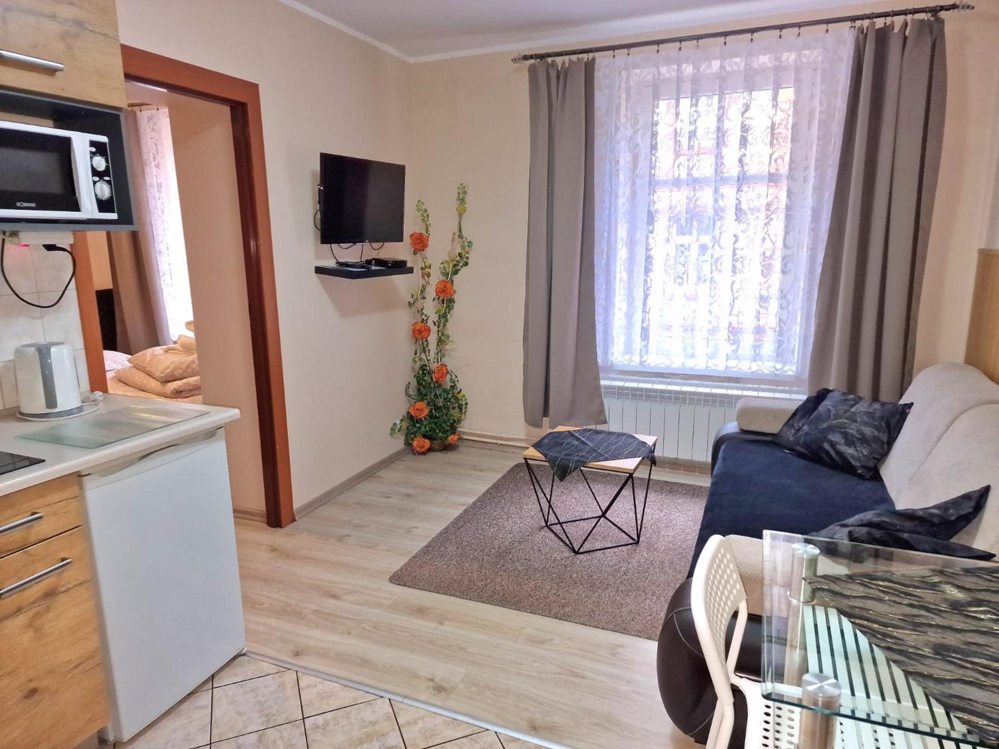 Aparthouse Apartamenty Centrum - In The City Center Near The Train Station Κατοβίτσε Εξωτερικό φωτογραφία