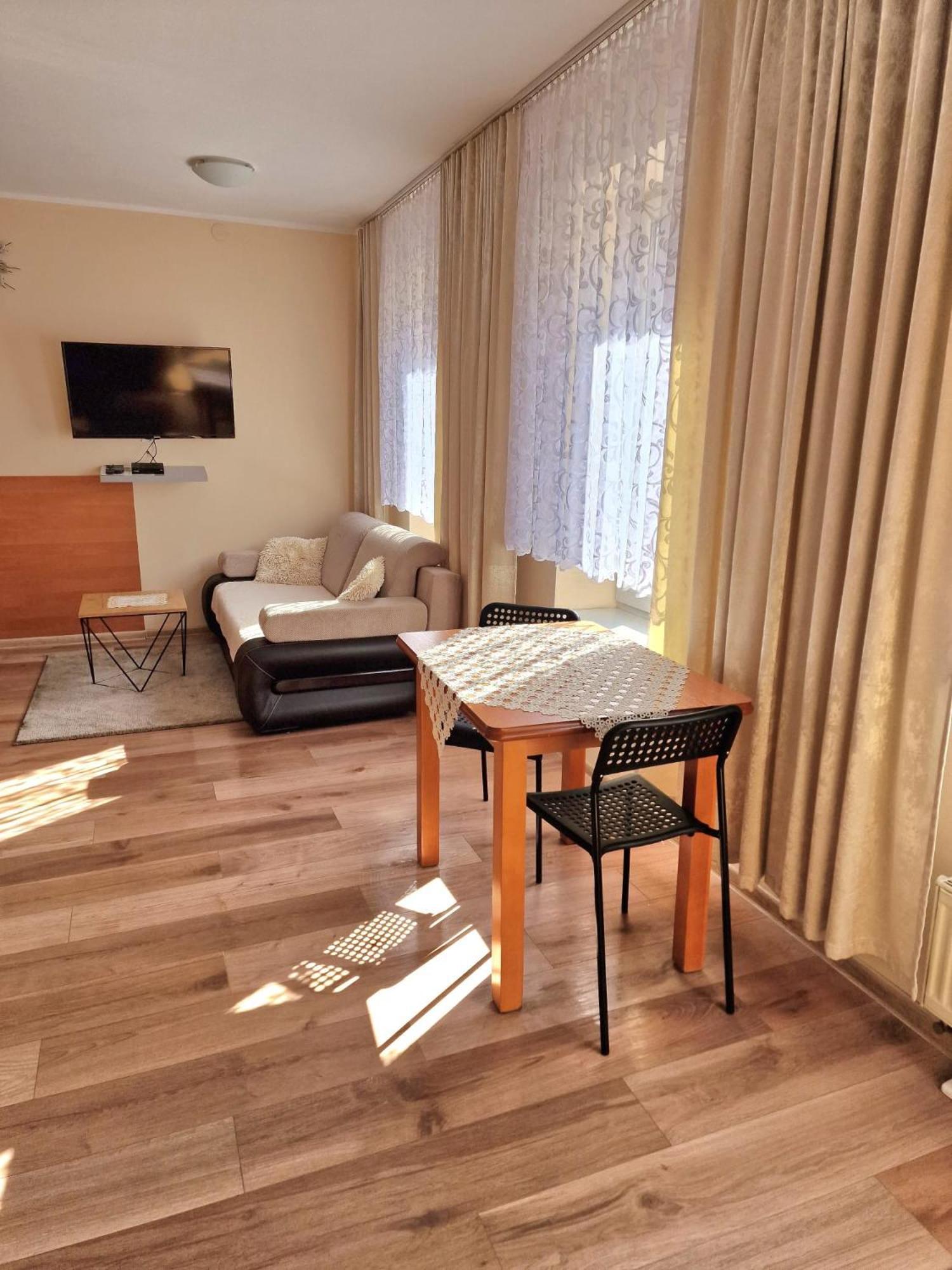 Aparthouse Apartamenty Centrum - In The City Center Near The Train Station Κατοβίτσε Εξωτερικό φωτογραφία