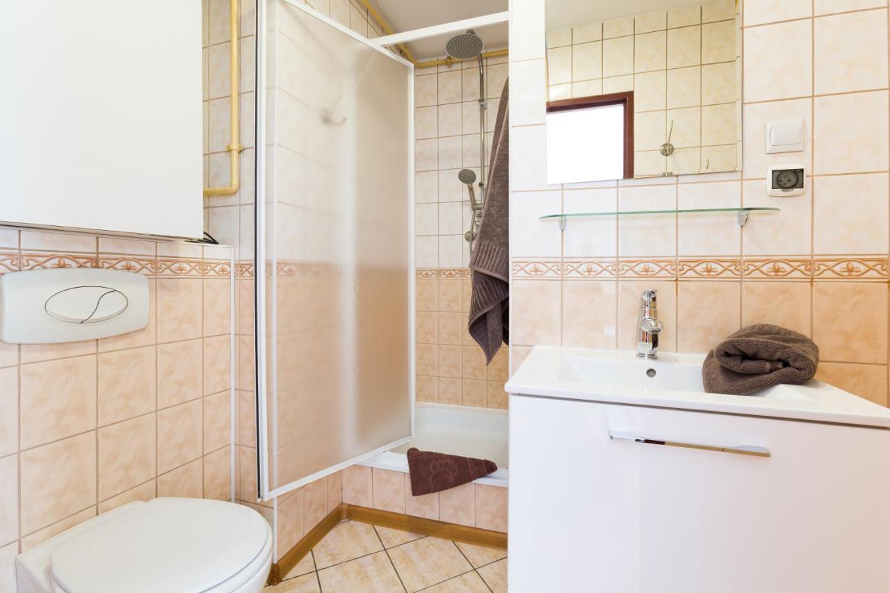 Aparthouse Apartamenty Centrum - In The City Center Near The Train Station Κατοβίτσε Εξωτερικό φωτογραφία